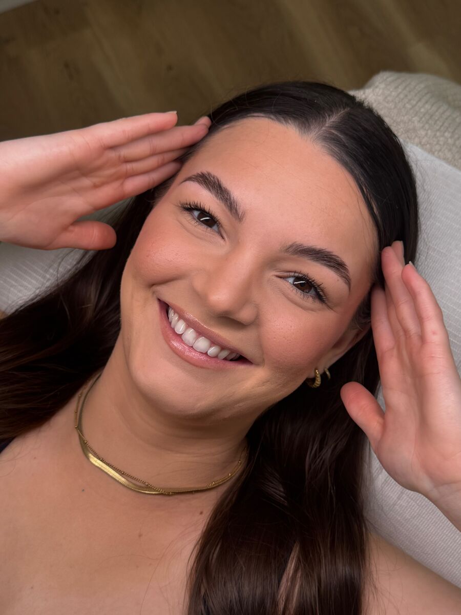 A smiling MÁDE client